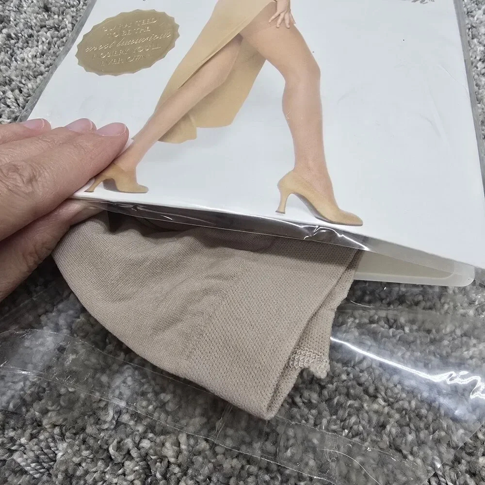 RARE Victoria's Secret Signature Gold SHEER SEDUCTION CONTROL TOP HOSIERY Small